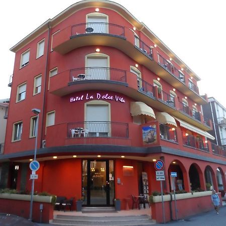 Hotel La Dolce Vita Rimini Extérieur photo