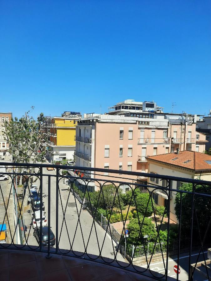 Hotel La Dolce Vita Rimini Extérieur photo