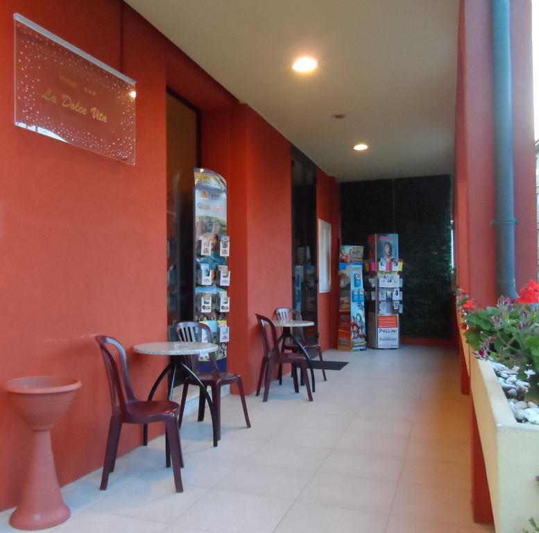 Hotel La Dolce Vita Rimini Extérieur photo