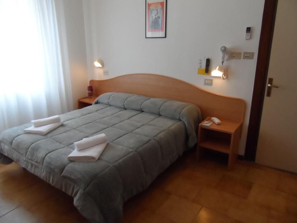 Hotel La Dolce Vita Rimini Extérieur photo