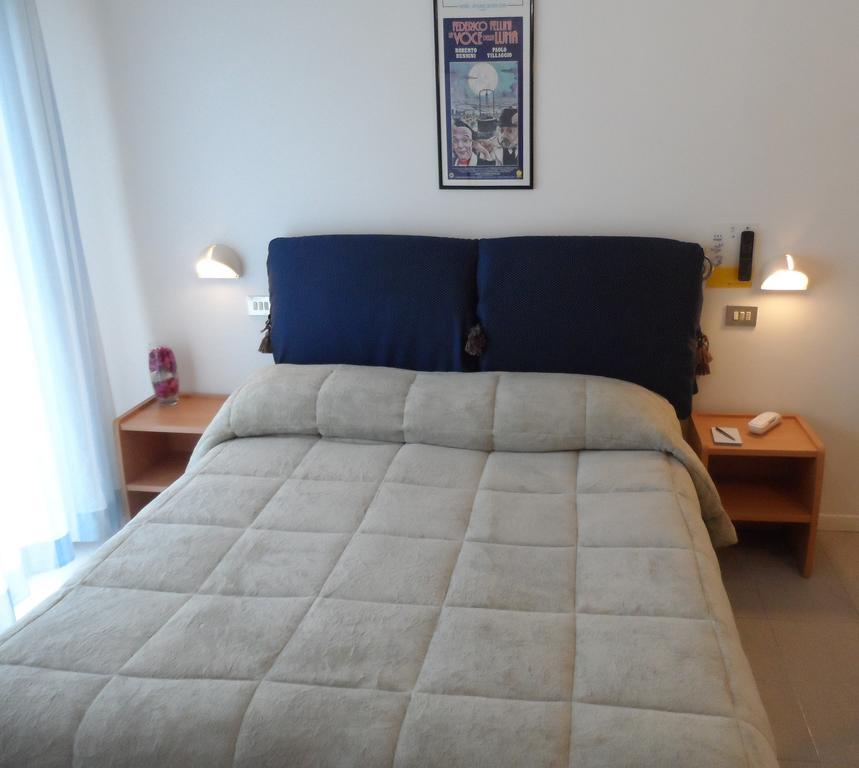 Hotel La Dolce Vita Rimini Extérieur photo