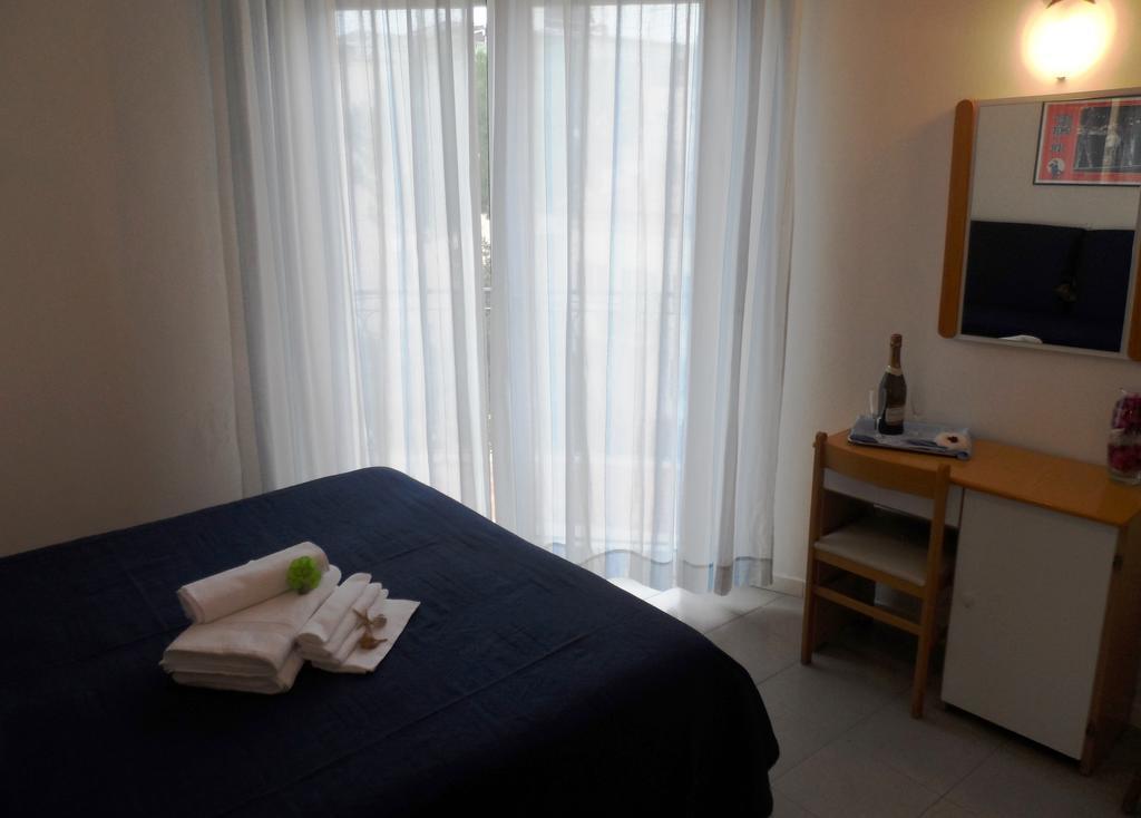 Hotel La Dolce Vita Rimini Extérieur photo